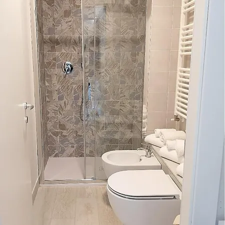 Smart A 30m Da Viale Dante E 100m Dal Mare 아파트
